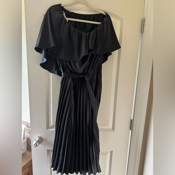 Impressions Dresses & Skirts - PLUS Black dress 3X beautiful pleat detail on skirt. One shoulder. NEW with tags